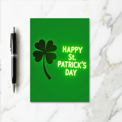 Green Clover Pattern Day Card