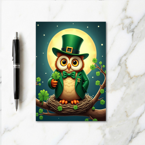 Lucky Owl Festive Green Card