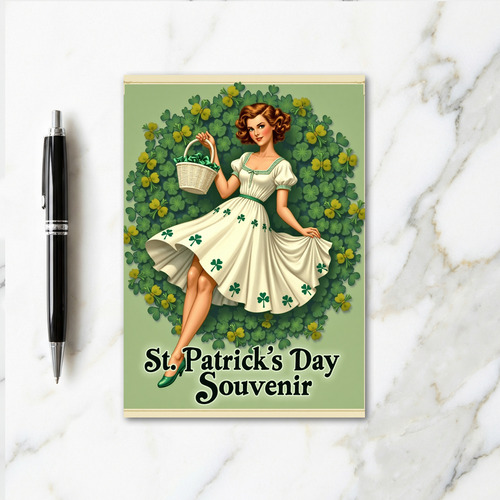 Shamrock Wreath Retro Card